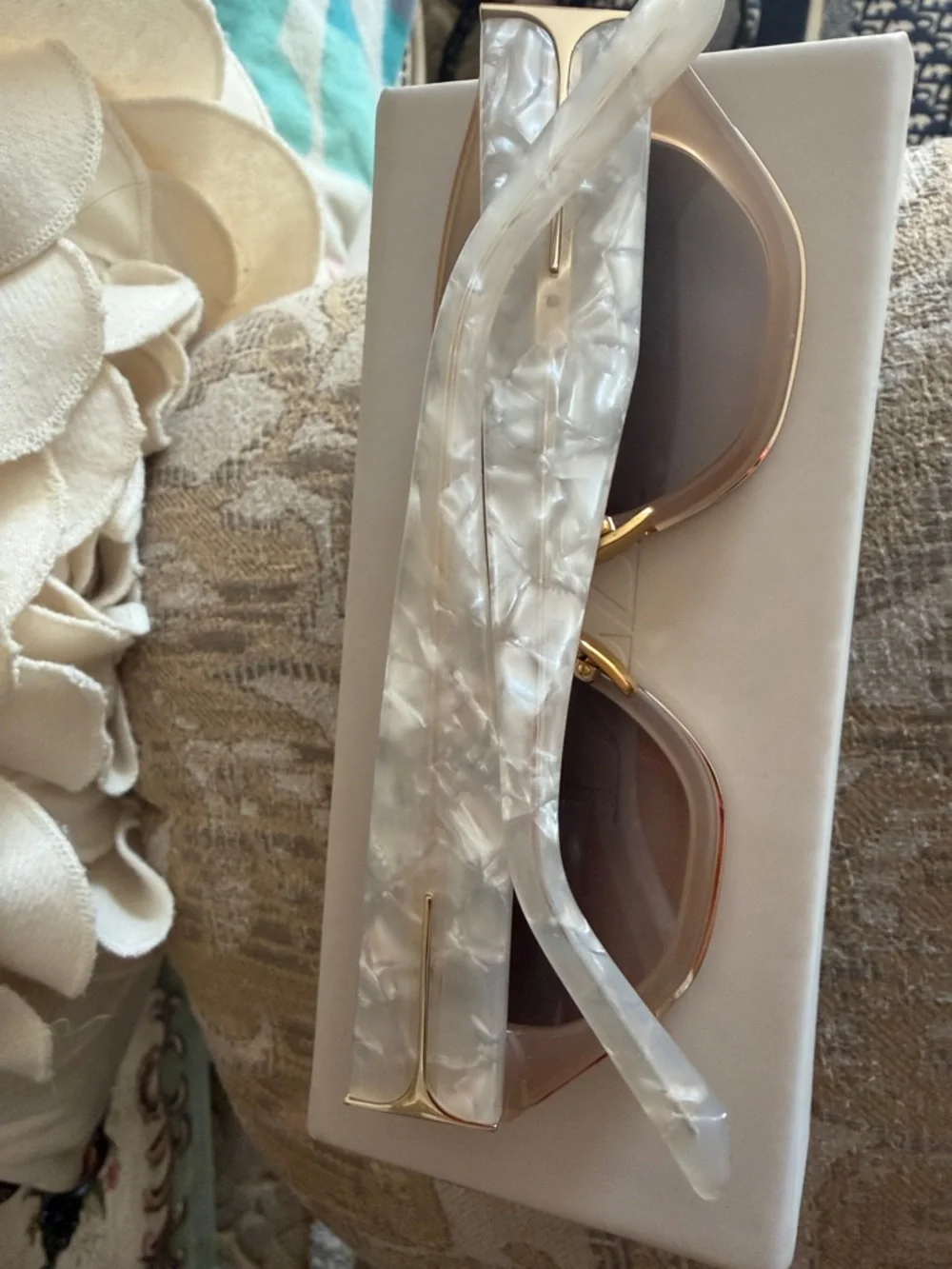 DEZI Beige Cat-Eye naked pearl color smoke lenses. new with box!
